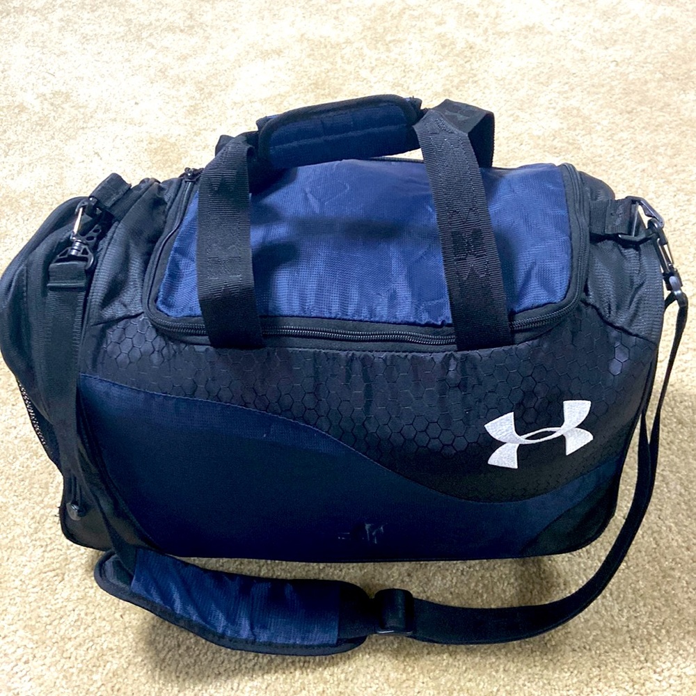 Under Armour Storm medium duffel bag weekender overnight